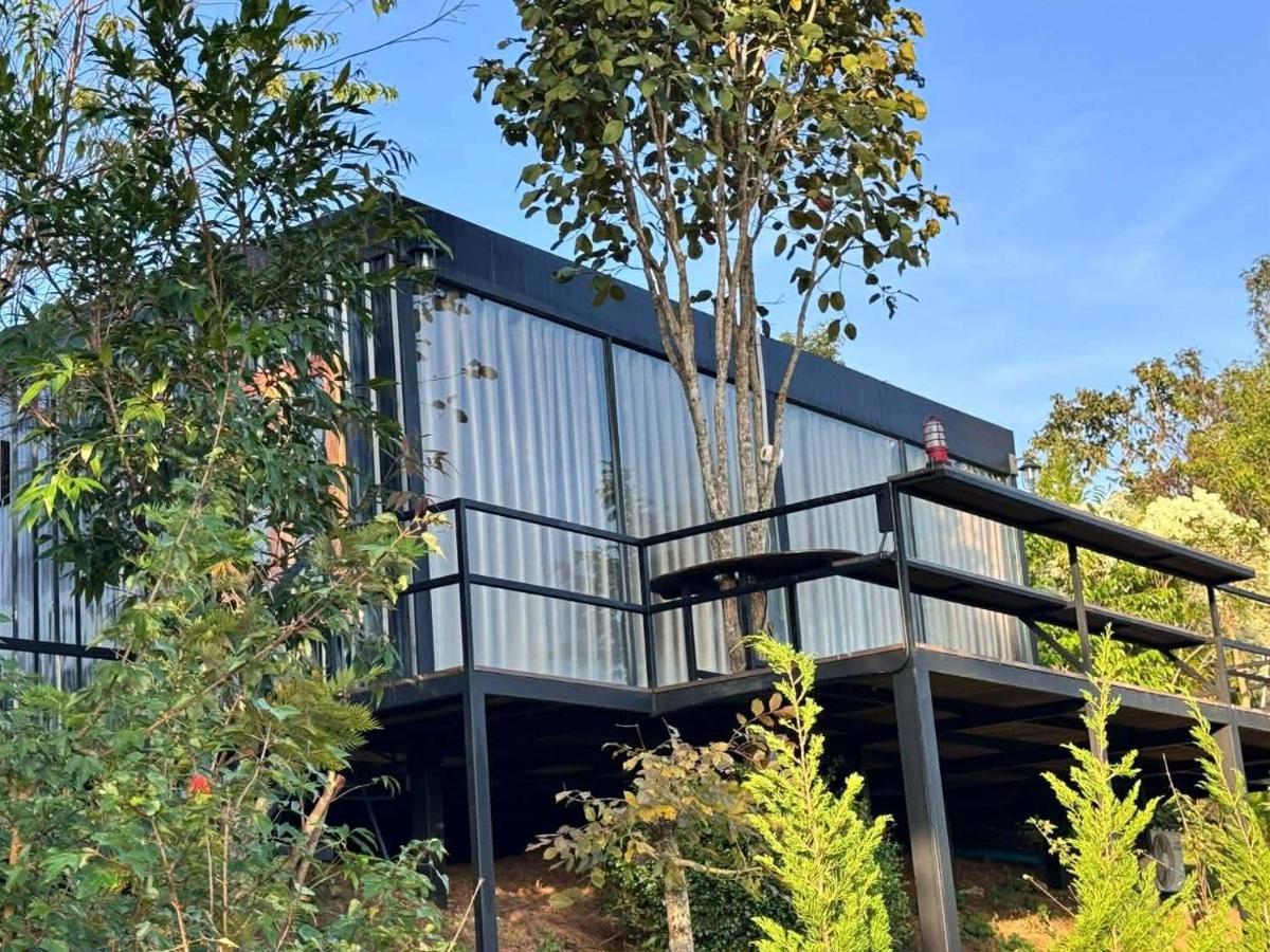 บ้านสี่เหลี่ยม รัชนากร โฮมสเตย์ - Chambres d’hôtes Ban Huai Ya Khruea