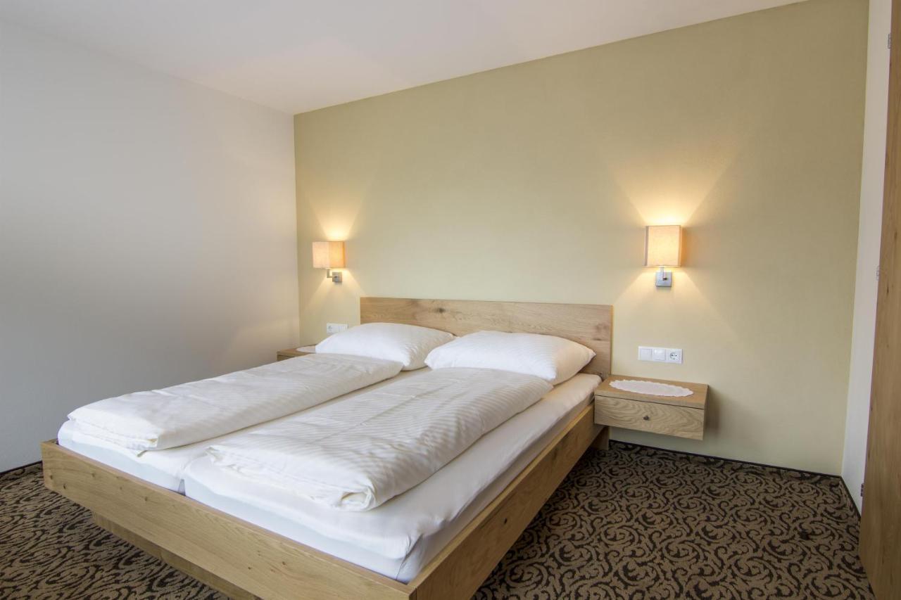 Appartamento con 2 Camere da Letto e con Doccia 