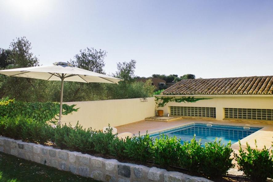 Casa Rural en Cigarral de Villamarta Toledo con piscina y WIFI - B&B Toledo