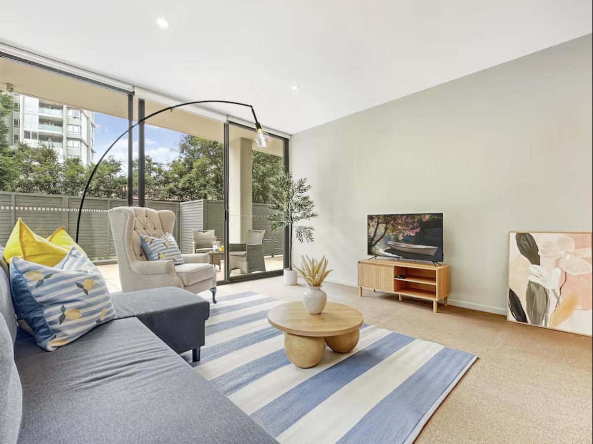 Chatswood Gem Steps to Metro, Mall & Park - B&B Sydney