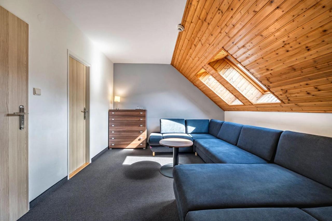 Camera Familiare con Balcone