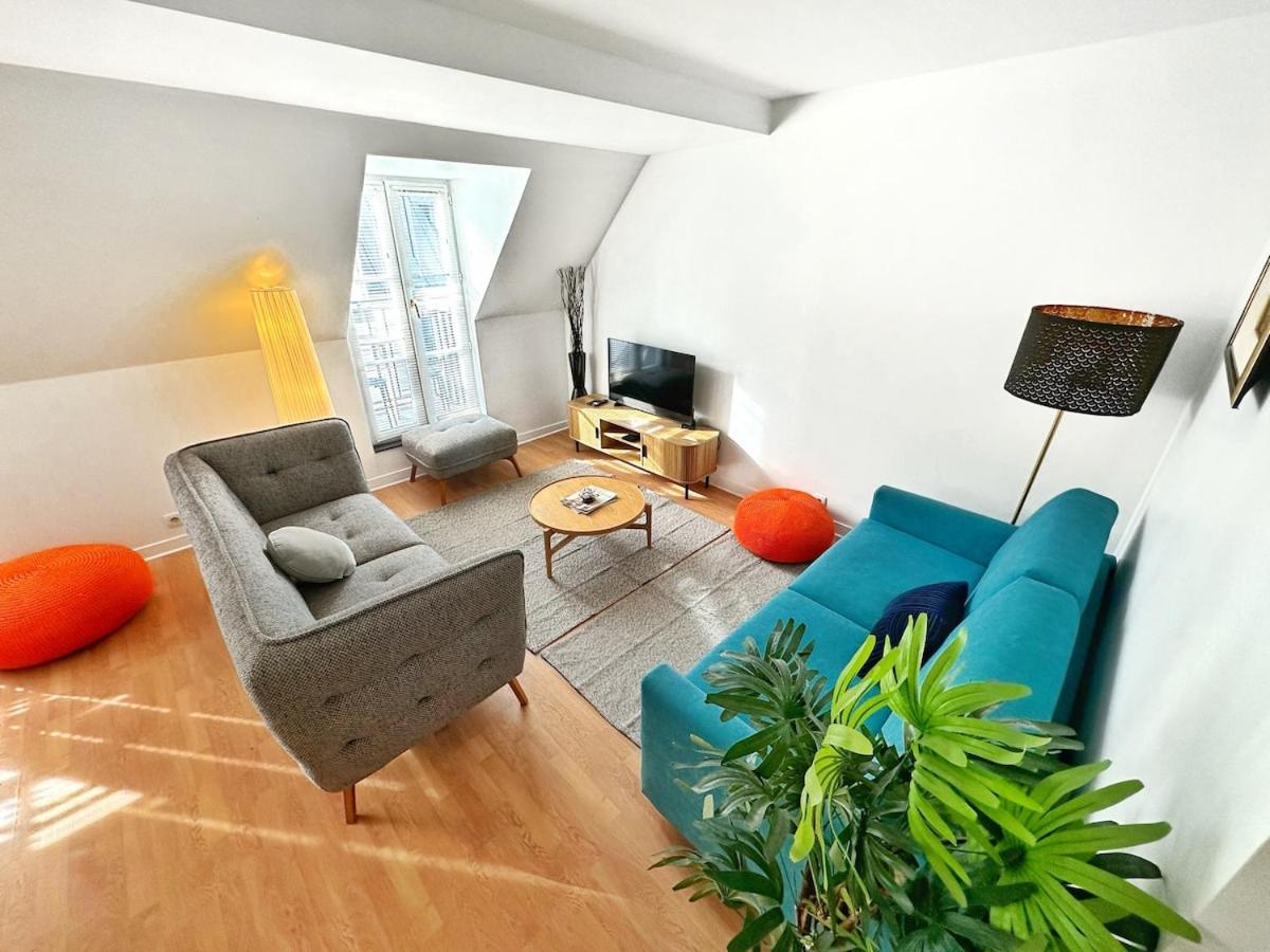 Celine 31 Bright Apartment Between Champs Élysée and Eiffel Tower - B&B Parigi