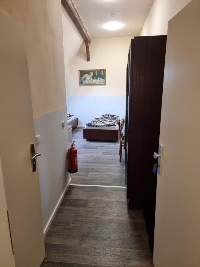 Chambre Lits Jumeaux avec Salle de Bains Privative