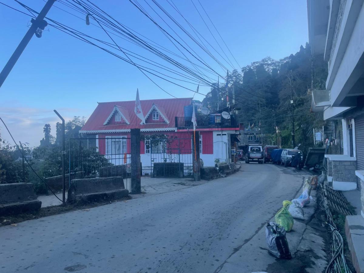 ZORBA HOMESTAY DARJEELING - Ferienwohnung Darjiling