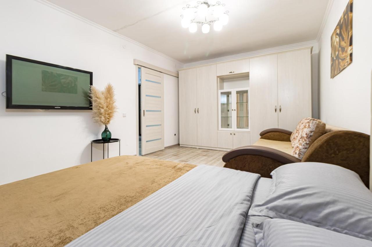 Квартира рядом с Усолкой Сатпаева 348 - B&B Pavlodar