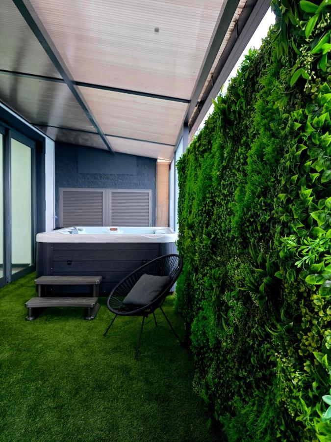 Rodrigues House - Private Jacuzzi - Chambres d’hôtes Calheta