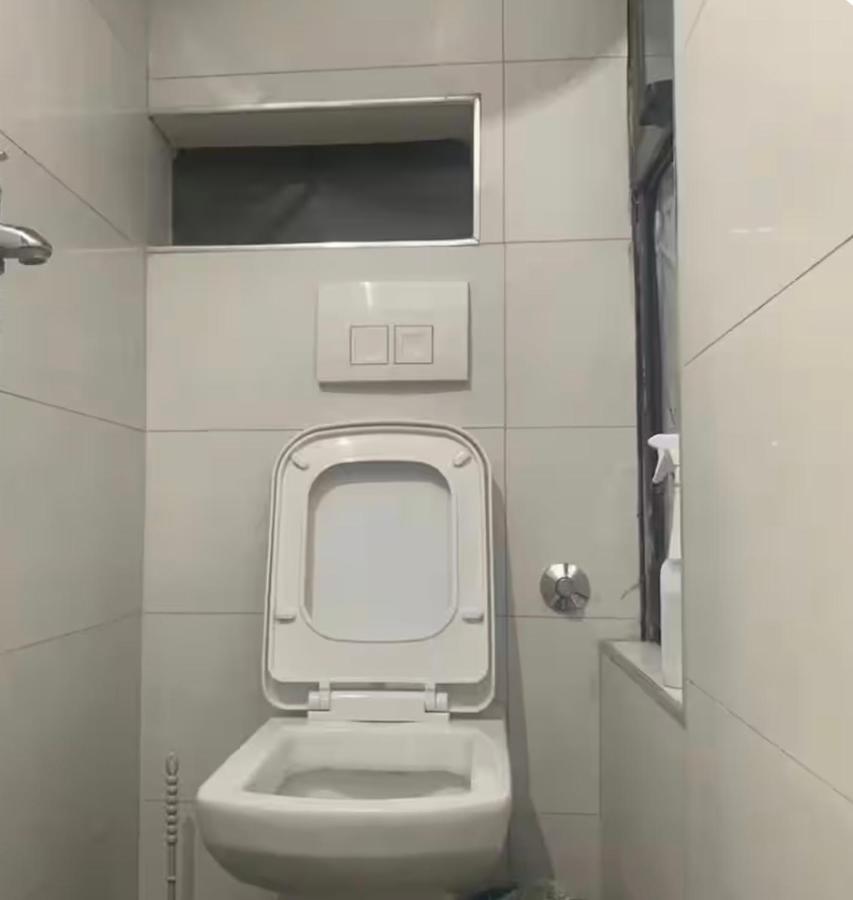 Central and cozy x 4 Tirana Victoria Apartments - Chambres d’hôtes Tirana