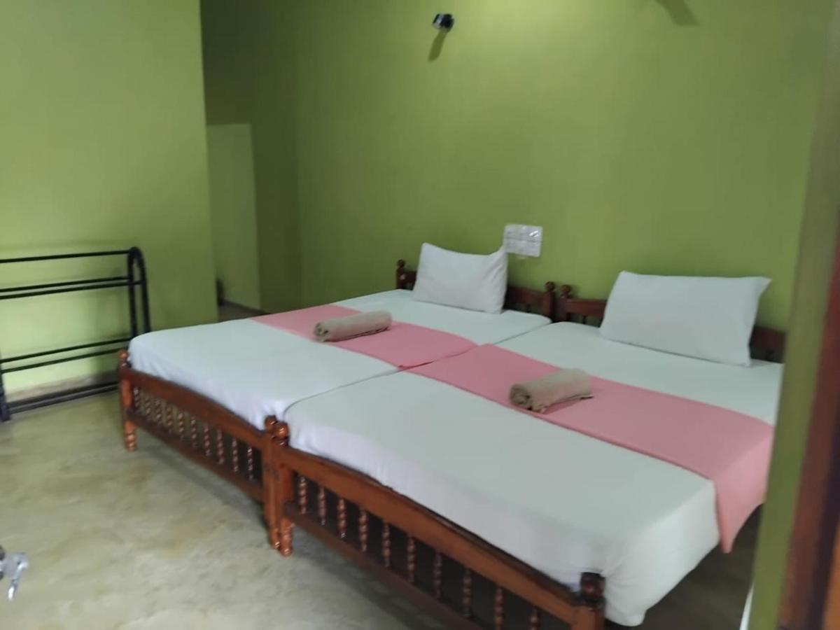 Camera Budget Doppia con Letti Singoli