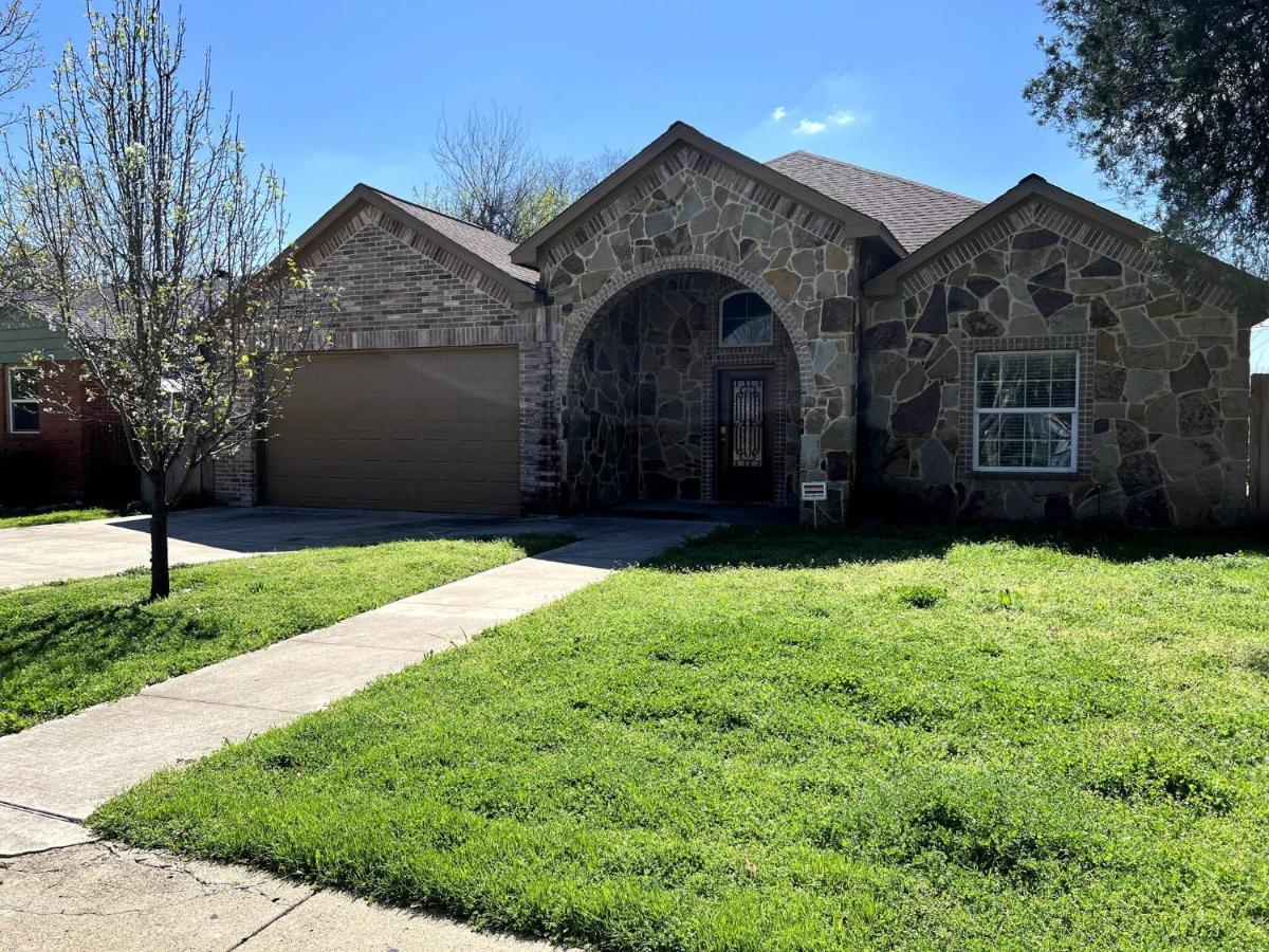 Near World Cup Stadium - Your Game Day Home! - B&B Dallas