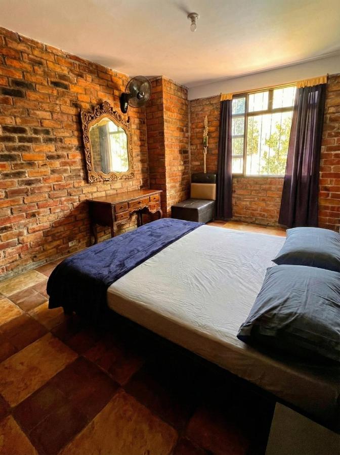 Standard Zimmer mit Kingsize-Bett