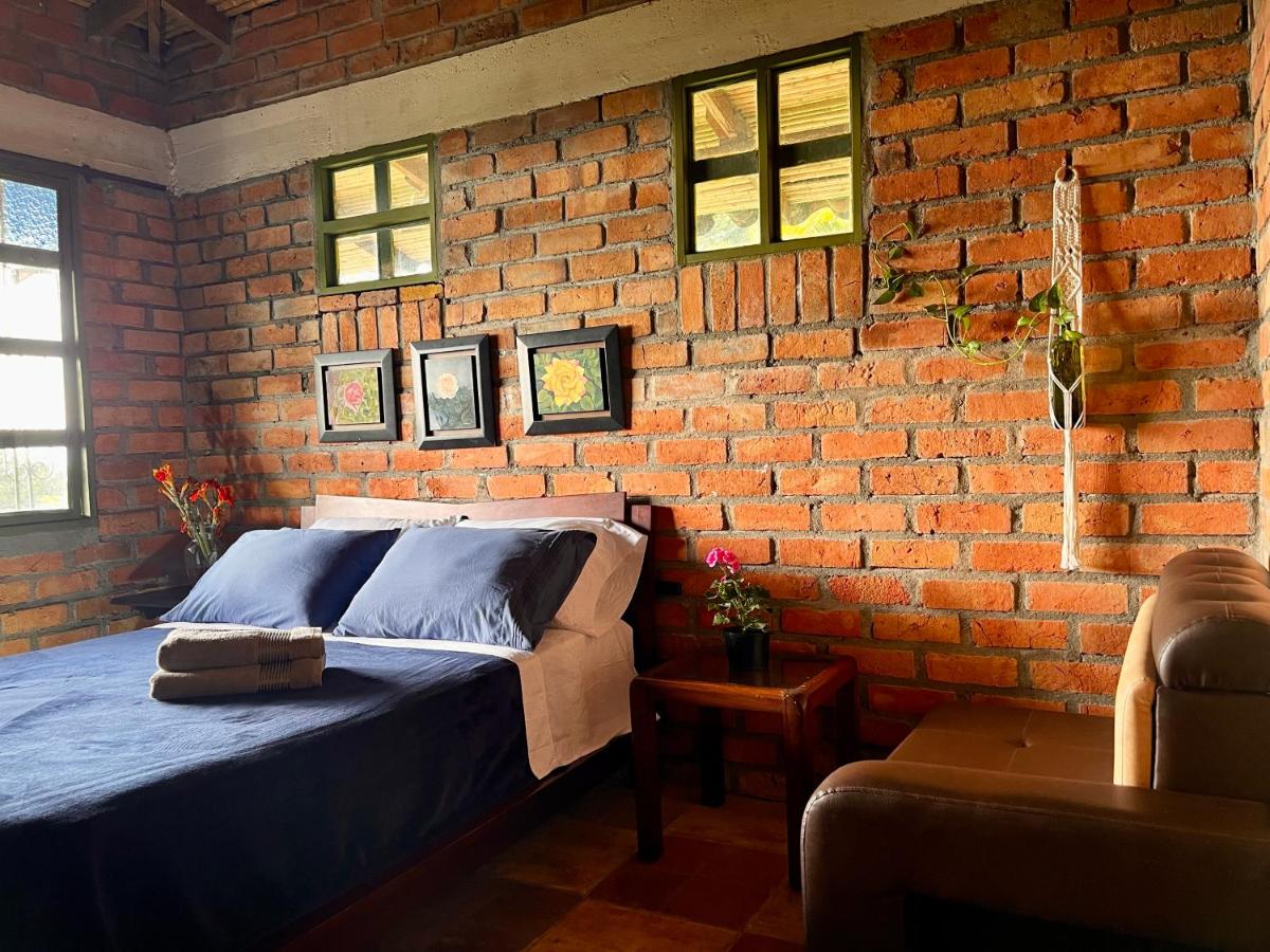 Doppelzimmer mit Gartenblick