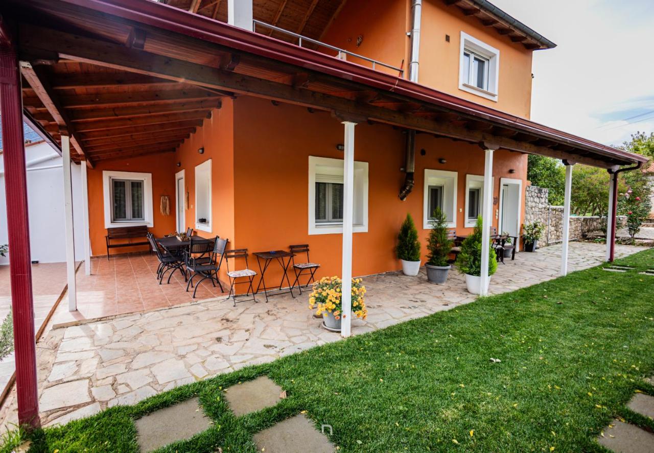 Guest House 1 with Fireplace