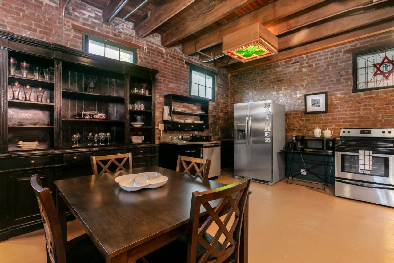 Beekman Place - 3b3b, Full Kitchen, Washer & Dryer, Walk to Historic Downtown - B&B Natchez