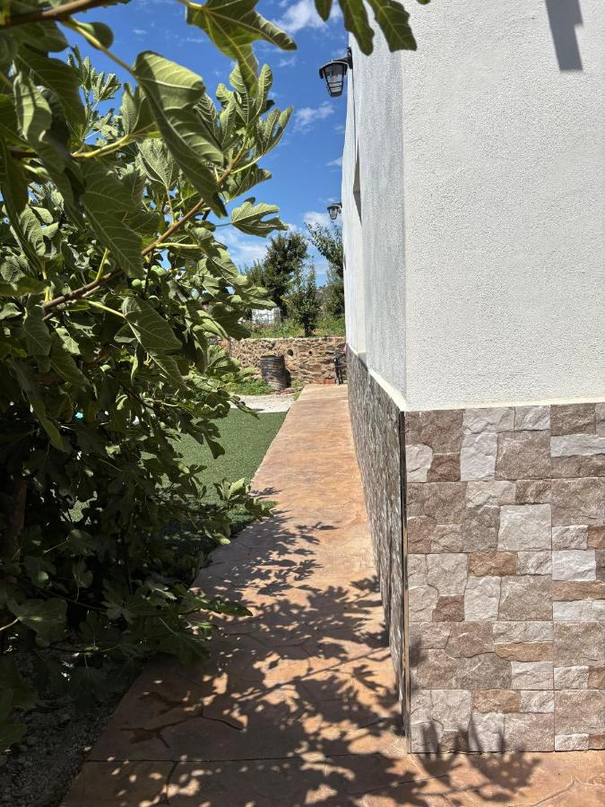 Casa rural Los Rosales - Bed and Breakfast Lanjarón