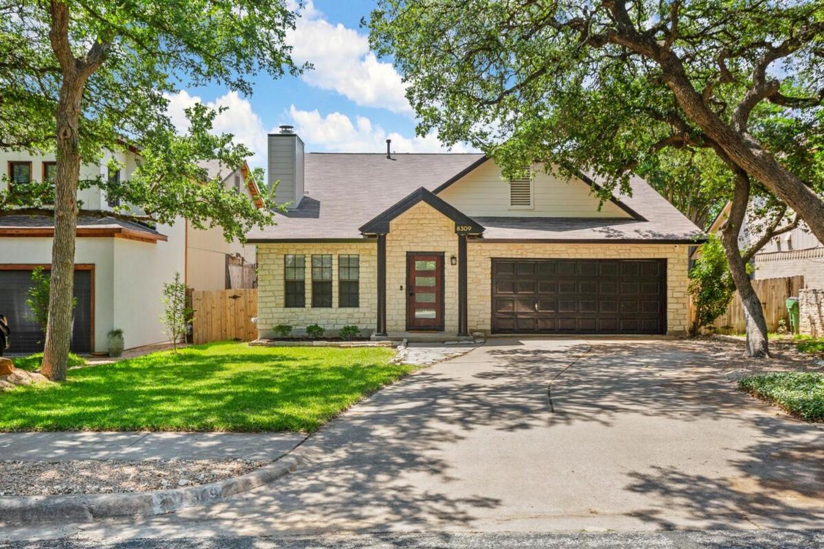 Poolside Oasis, Peaceful Retreat -20 min to Austin - Chambres d'hôtes Round Rock