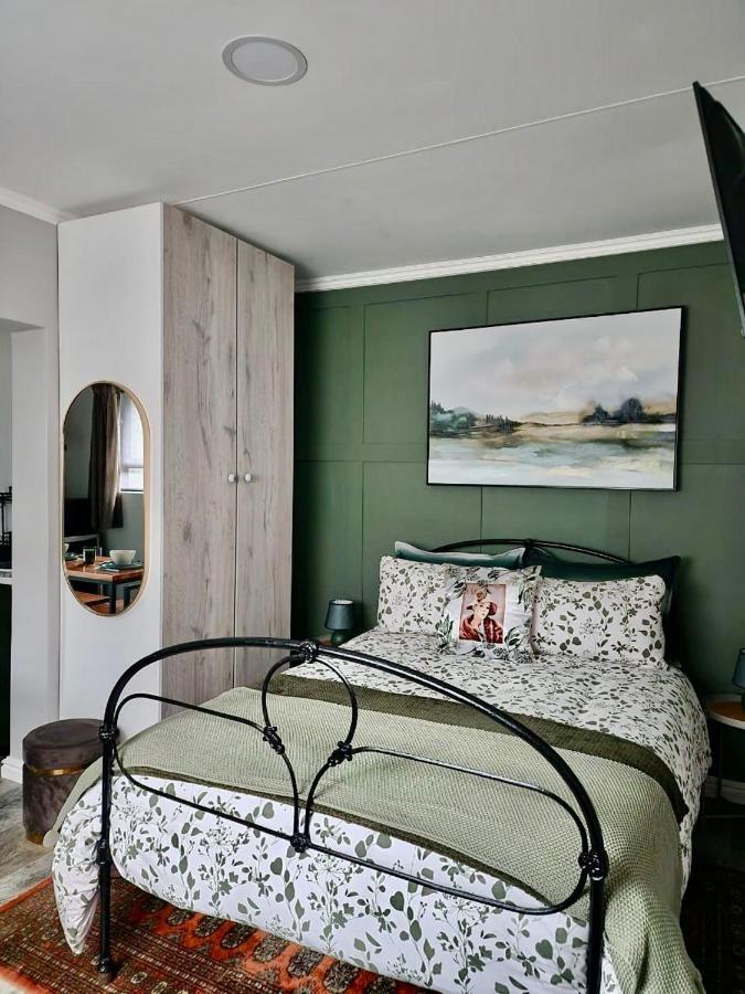 Walnut Studio - B&B Clarens