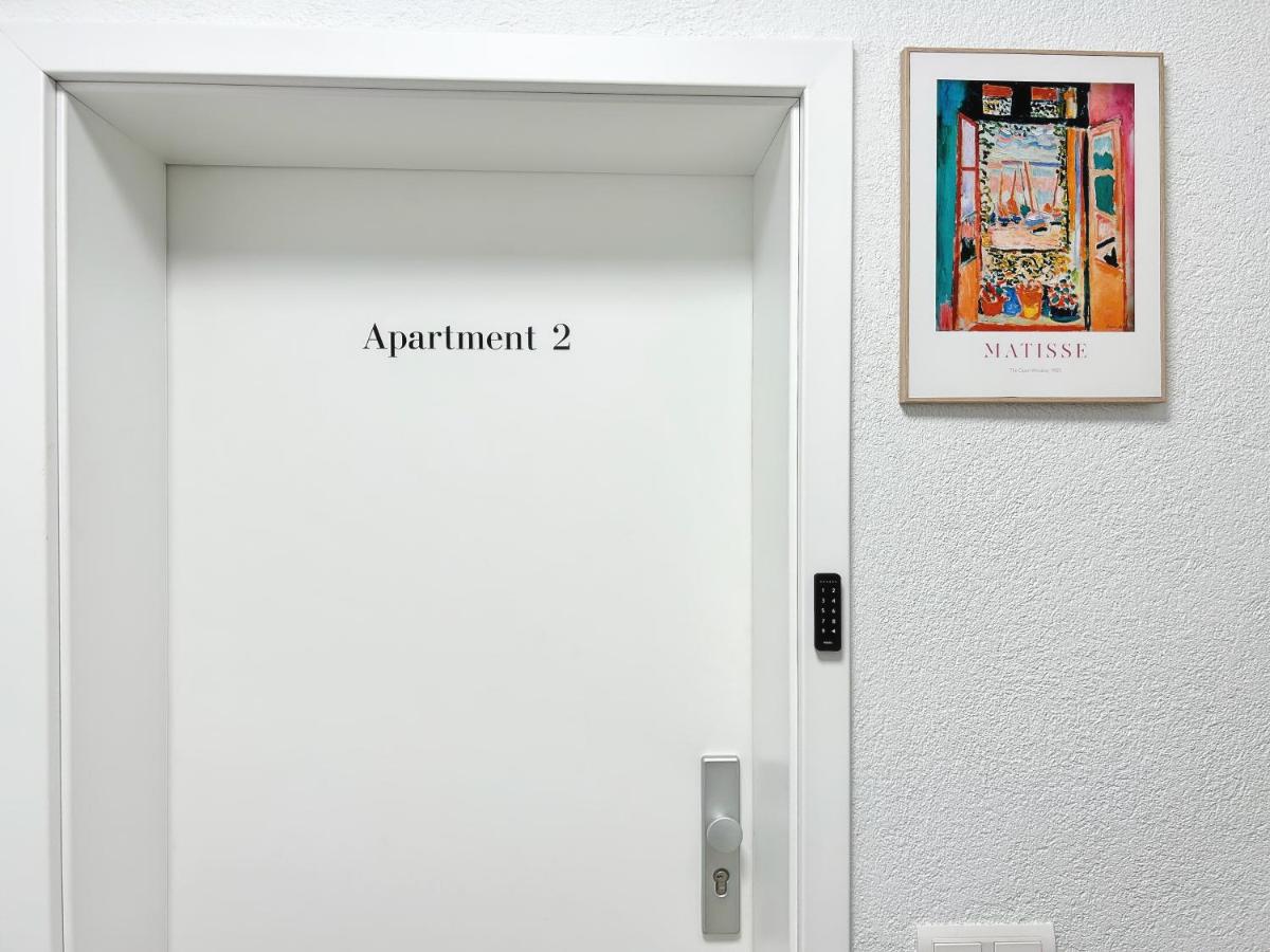 Apartamento de 2 dormitorios con balcón