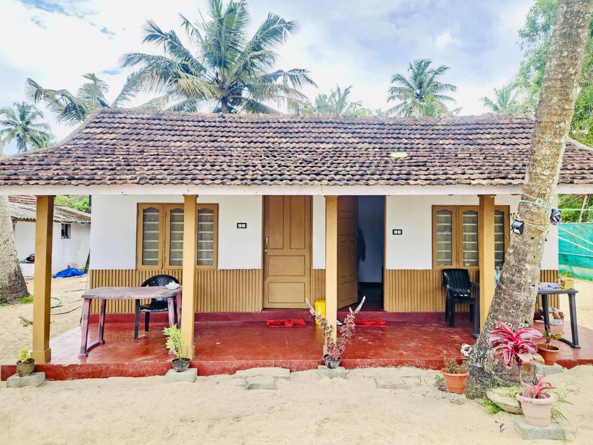 Marari Joys Beach Villa - B&B Mararikulam