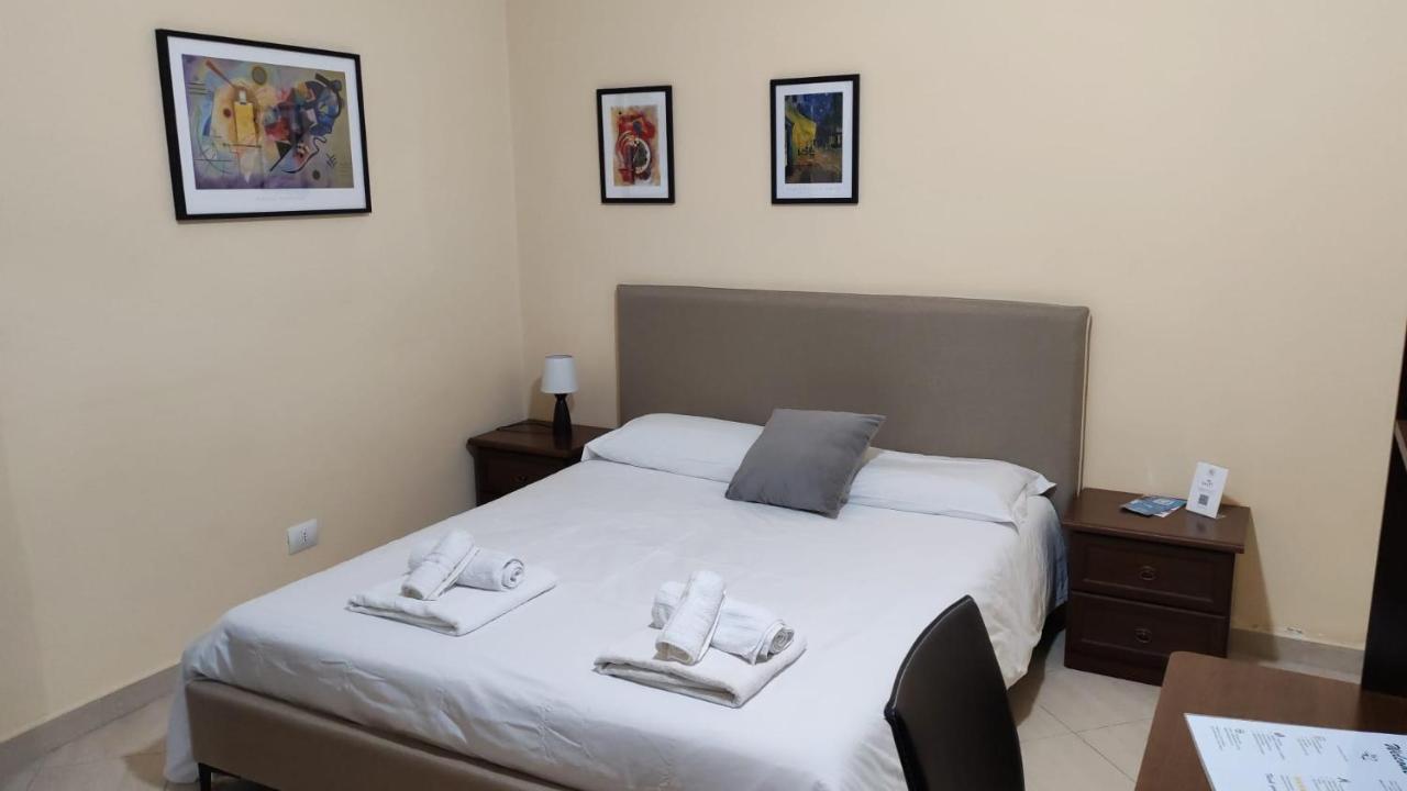 Camera Matrimoniale con Bagno Privato