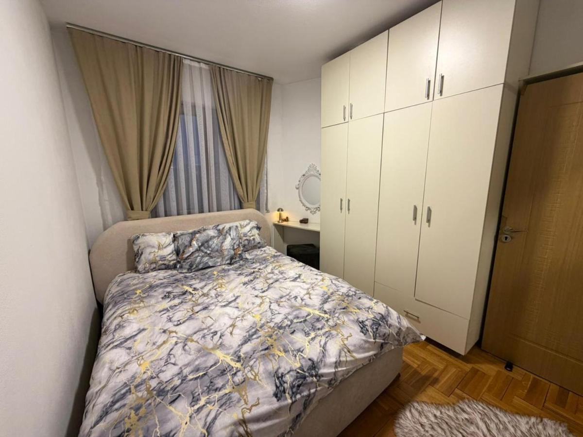 Ellie's Apartments - B&B Prishtina