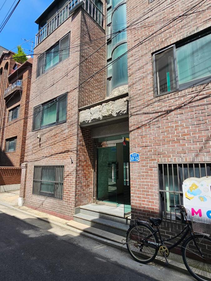 Hapjeong Station 6 minutes Hongdae Yeonnam - B&B Seul