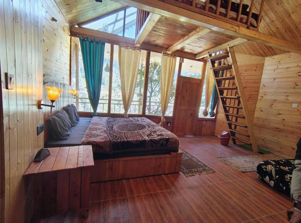 The Cedar Nook Tree House - Chambres d’hôtes Jābo