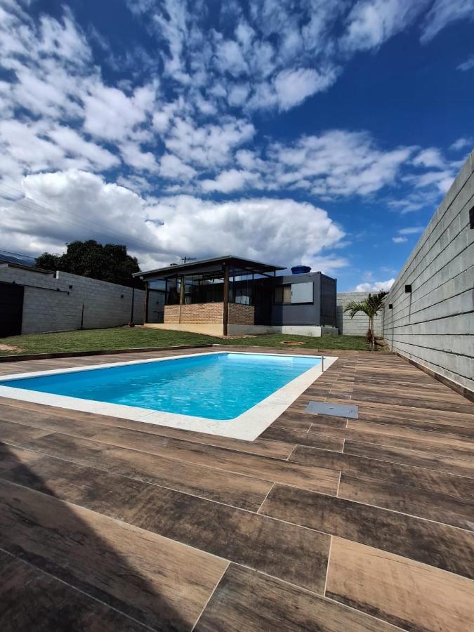 Casa Container Jacu - B&B Lavrinhas