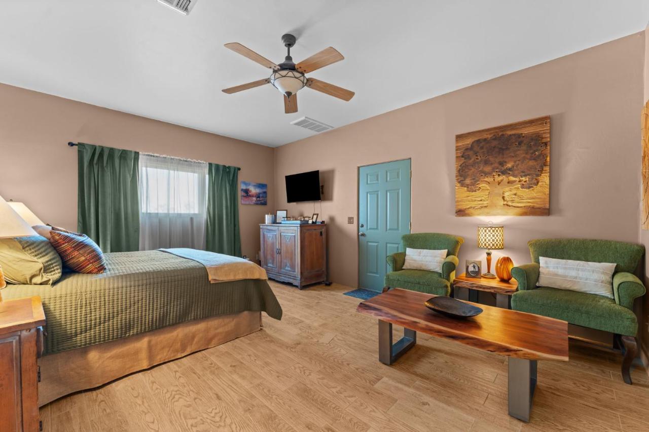 King Room with Mountain View