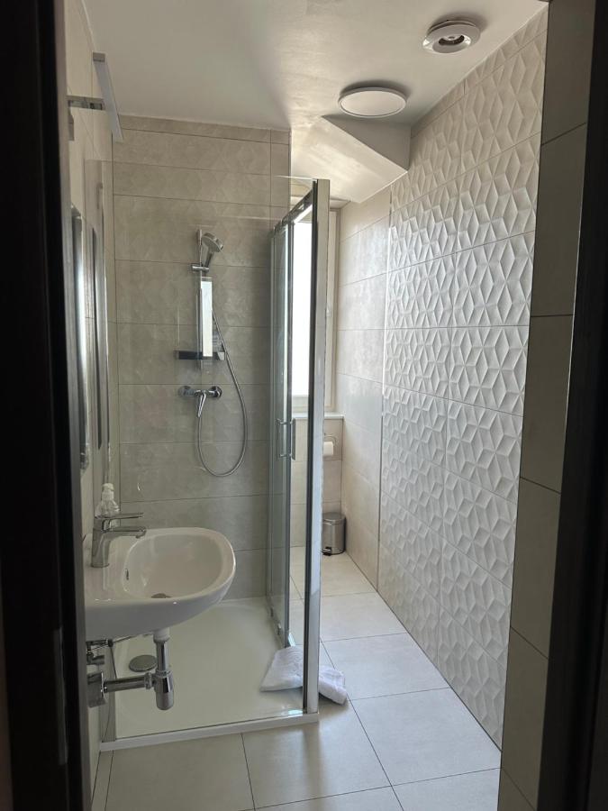 Camera Quadrupla con Bagno Privato