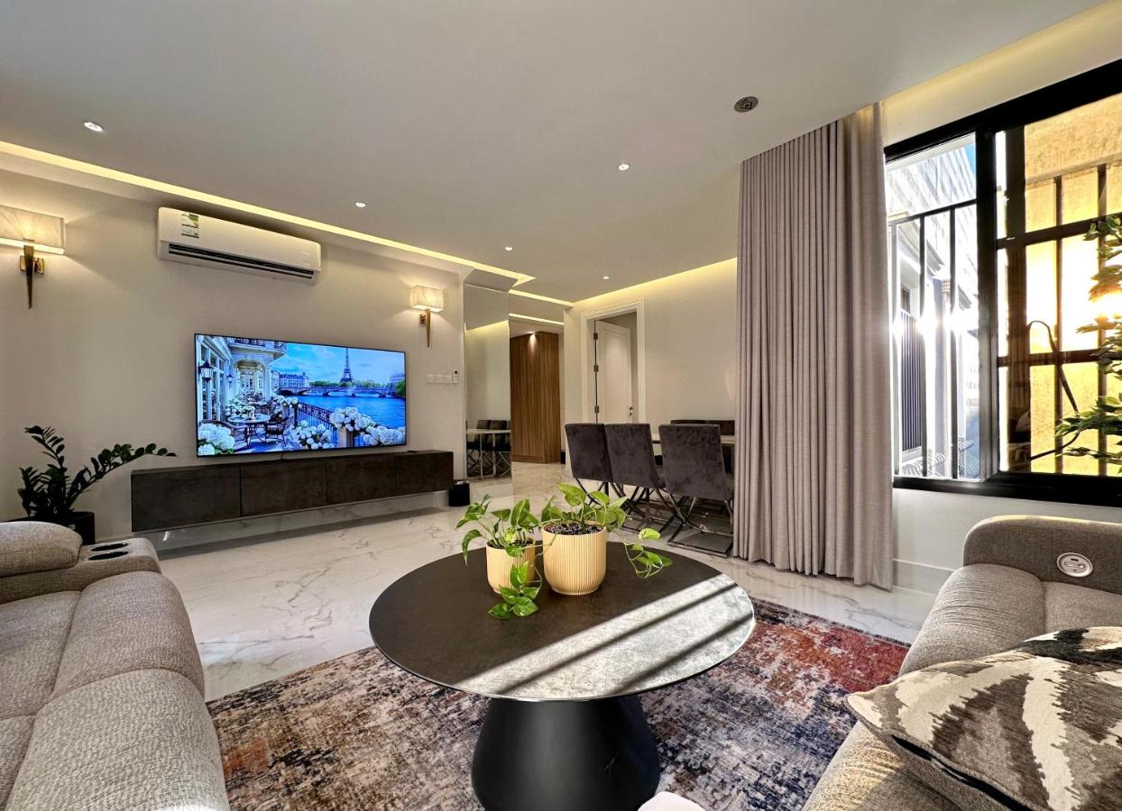 Al Yasmeen 3-BD الياسمين ريزدينس شقة 3 غرف مطلّة وبسطح خاص - حي الياسمين - B&B Riyad
