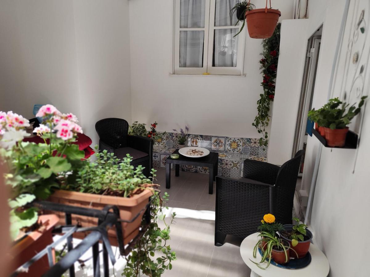 Opera Prima 28 - Ferienwohnung Palermo