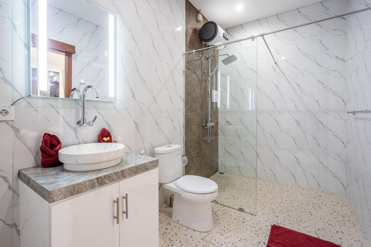 Luxury minimalist villa The Toy - B&B Kerobokan