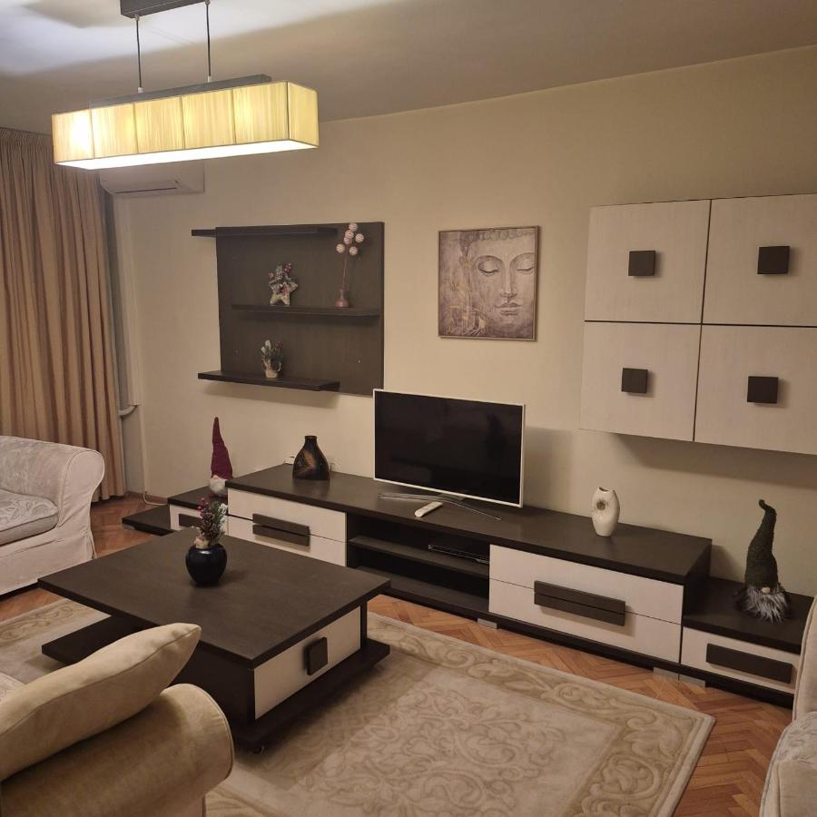 Apartament 3 camere Promenada Mall Craiova - B&B Craiova