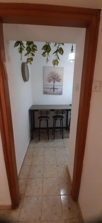 דירת נופש צימר אירוח בצפת צפון קרוב למקווה ורשבי - B&B Safed