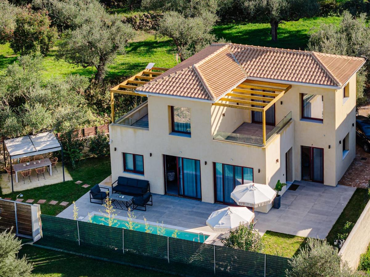 Adelda Villa - Bed and Breakfast Kipséli
