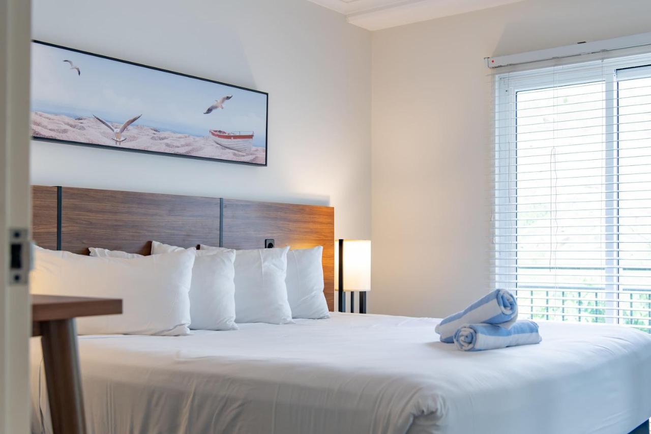 Marina, Mountain & Sea Views 2 Bedroom Apt 1512 KIDS STAY FREE - B&B Airlie Beach