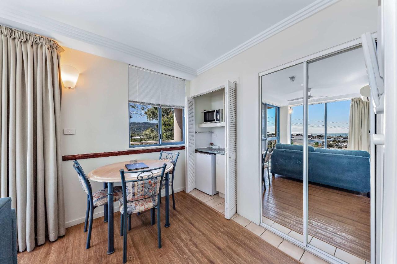 Marina views at Airlie 10H - B&B Airlie Beach