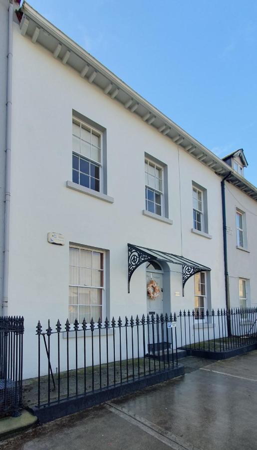 Petticoat House - Bed and Breakfast Castleblayney