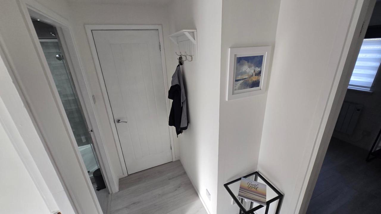 Modern 1 bedroom riverside 2E apartment - B&B Ayr