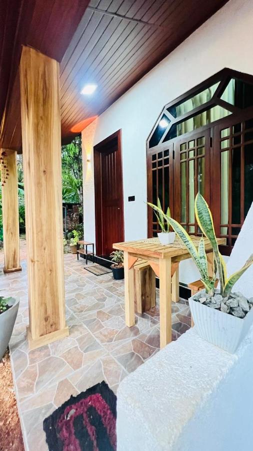 Deluxe Double Room (2 Adults + 1 Child)