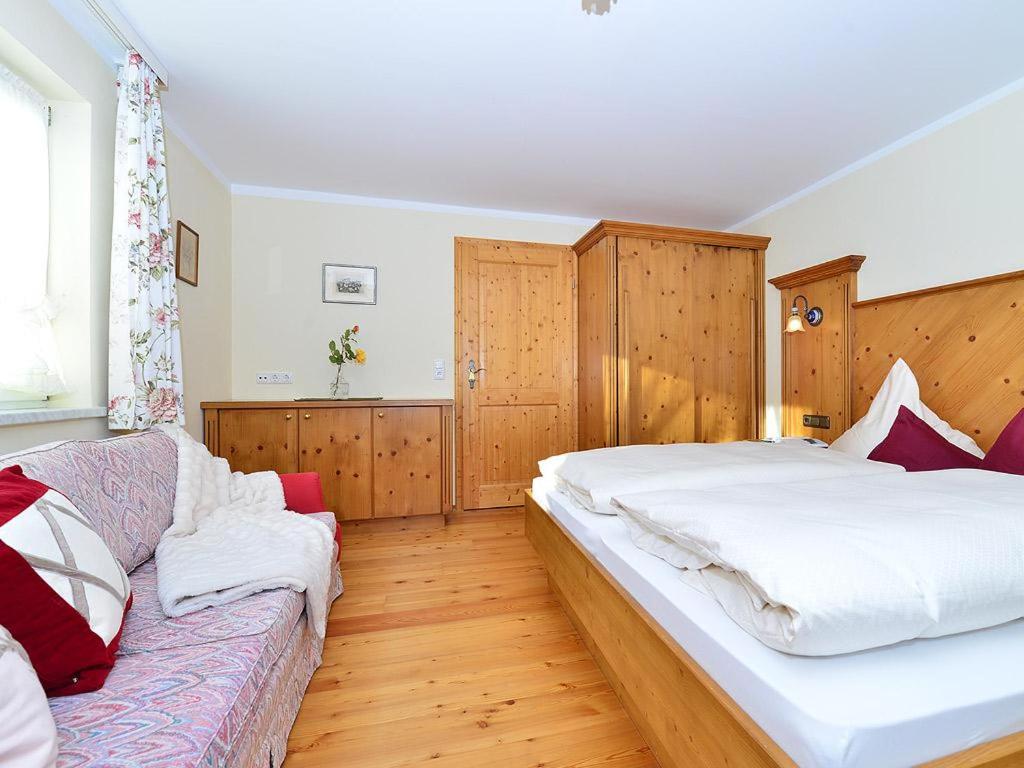 Two-Bedroom Apartment with Mountain View