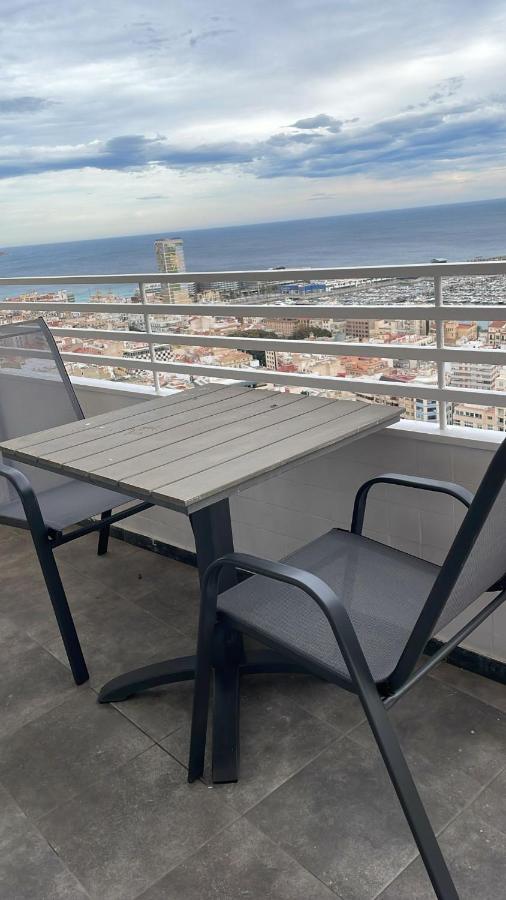 Sky Views Studio in City Centre - B&B Alicante