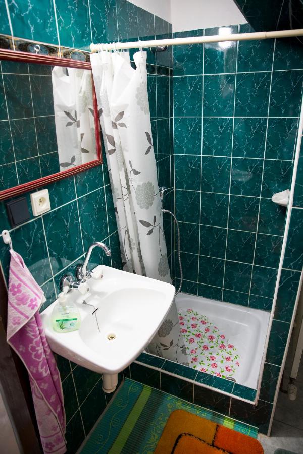 Quadruple Room with Shared Bathroom