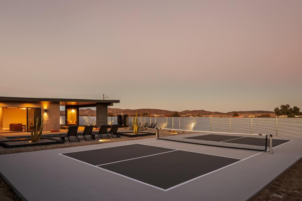 Free Bird By The Cohost Company - B&B Joshua Tree