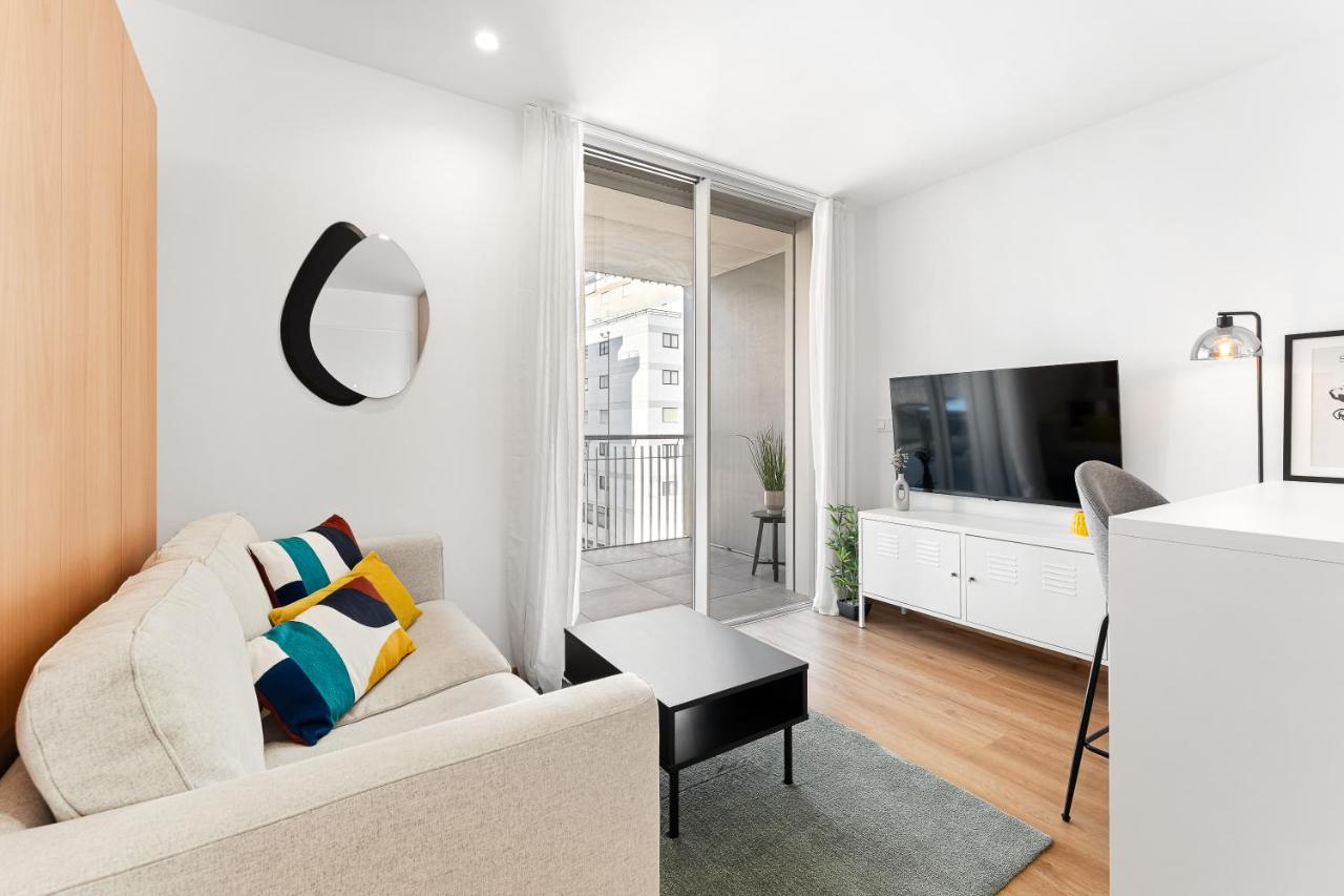 New Luxurious, Spacious Studio With Parking - B&B Vila Nova de Gaia