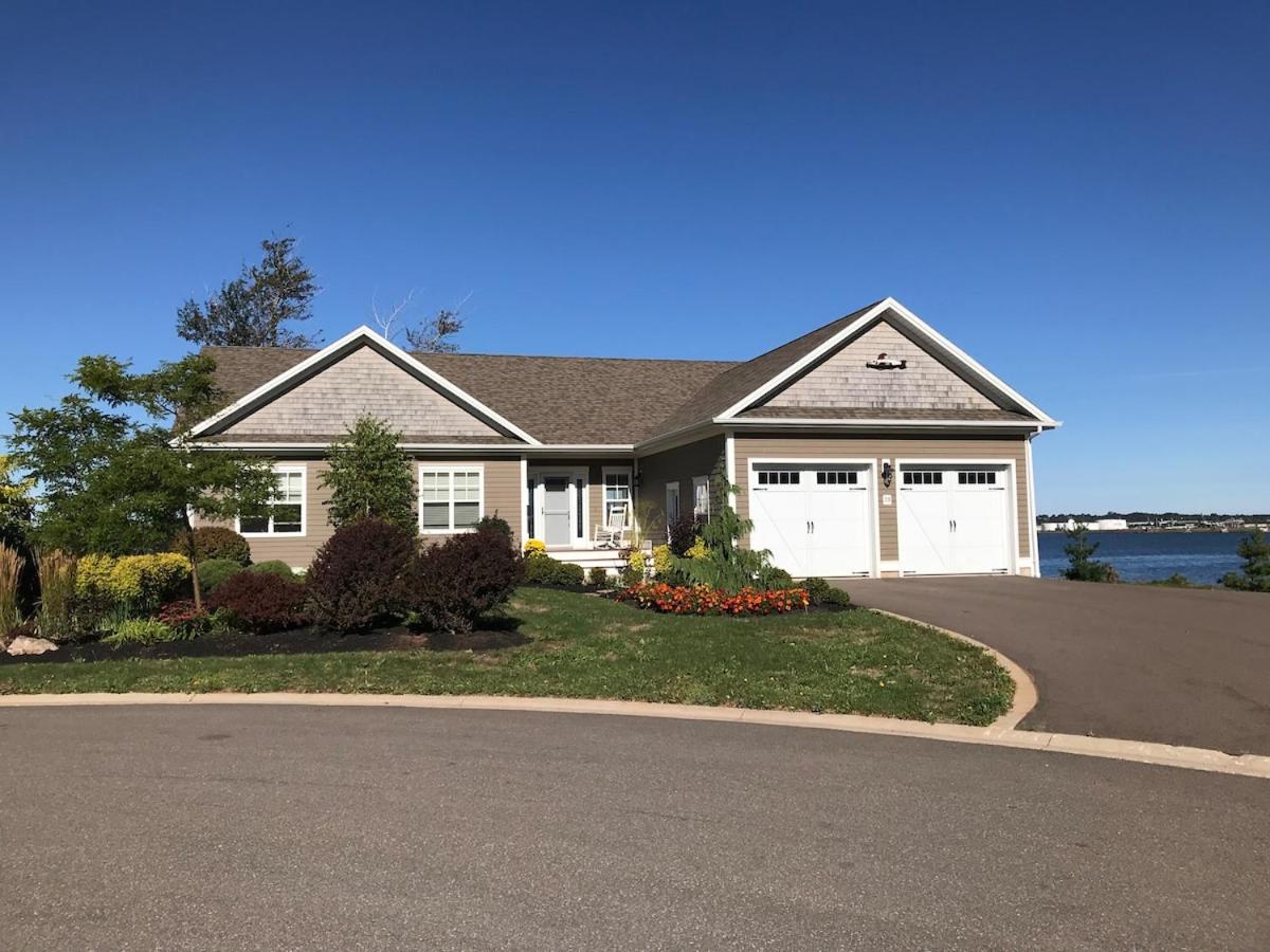 Scenic Harbour View House Waterfront - B&B Stratford