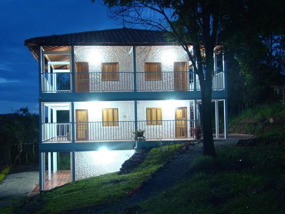 Hotel Ecoturistico Villa Lucy - Chambres d’hôtes Curití