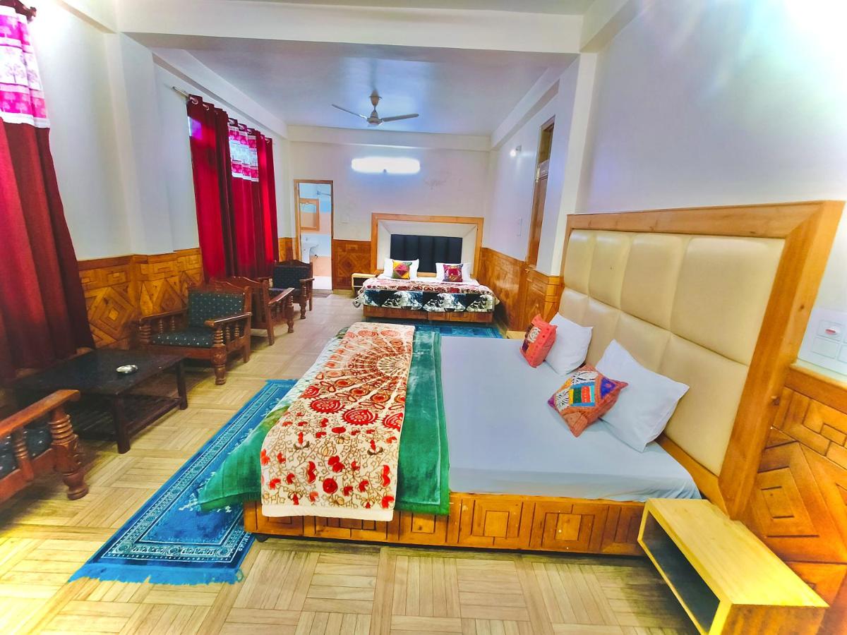 Camera Familiare con Bagno Privato