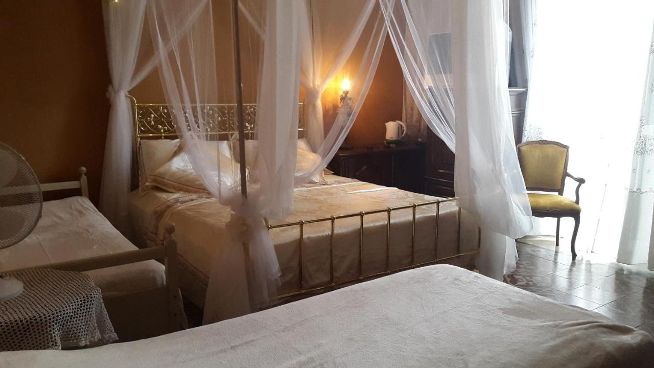 Vierbettzimmer mit eigenem Bad