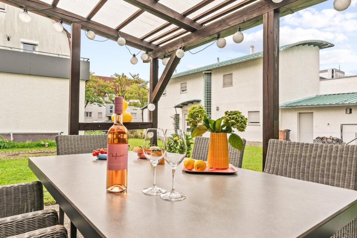 Apartment mit Garten für bis zu 6 Personen - Ferienwohnung Friedrichshafen